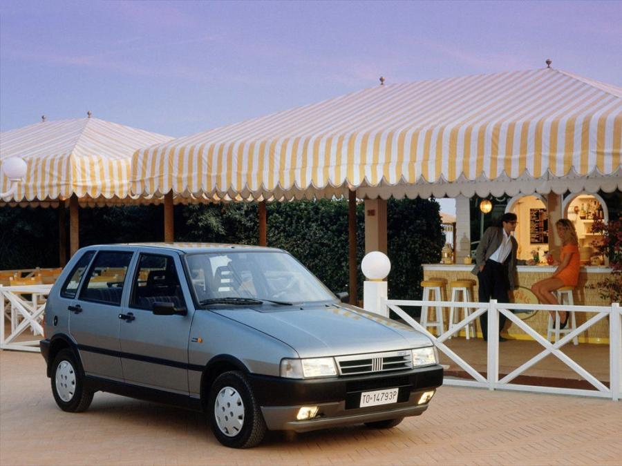  Fiat Uno 5-Door 1989 года  (фото 2 из 2)